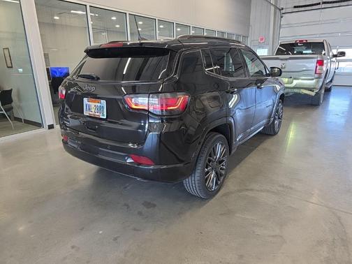 Diamond Black Crystal Pearlcoat 2023 Jeep Compass High Altitude