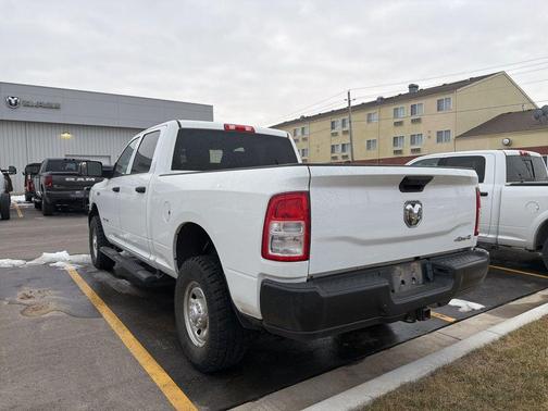 2021 RAM 2500 Tradesman Crew Cab 4x4 6'4' Box