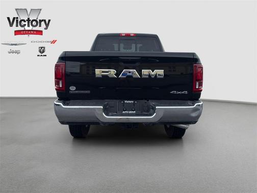2025 RAM 2500 Big Horn Crew Cab 4x4 6'4' Box