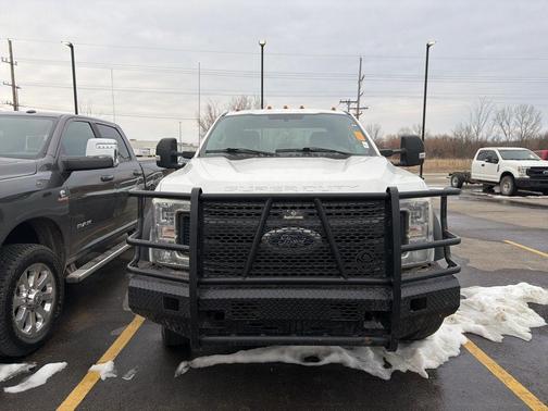 Oxford White 2017 Ford F-450 XL