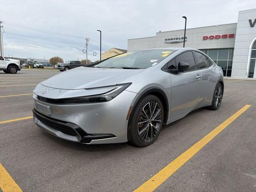 2024 Toyota Prius XLE