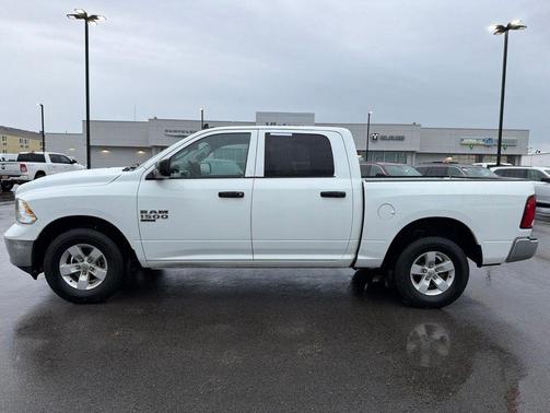 Bright White Clearcoat 2023 RAM 1500 Classic SLT