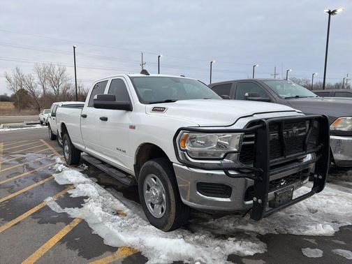 2020 RAM 2500 Tradesman Crew Cab 4X4 8' Box