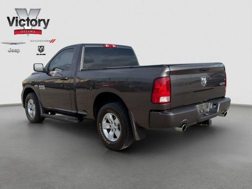 Granite Crystal Metallic Clearcoat 2018 RAM 1500 Express
