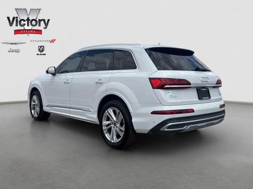 2023 Audi Q7 55 Premium Plus