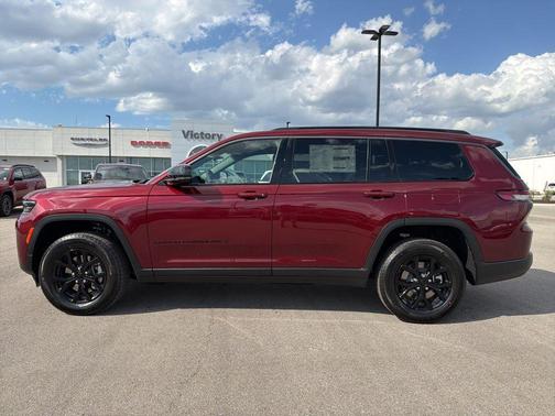 Velvet Red Pearlcoat 2026 Jeep Grand Cherokee L Altitude