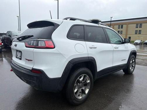 Bright White Clearcoat 2019 Jeep Cherokee Trailhawk