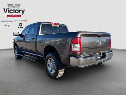 2022 RAM 2500 Tradesman Crew Cab 4x4 6'4' Box