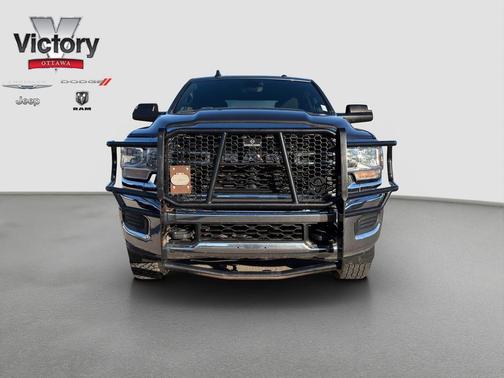 2022 RAM 2500 Tradesman Crew Cab 4x4 6'4' Box