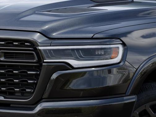 Diamond Black Crystal Pearlcoat 2026 RAM 1500 Limited