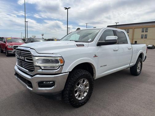 Bright White Clearcoat 2022 RAM 3500 Laramie Crew Cab 4x4 6'4' Box