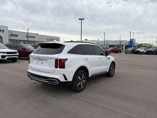 Glacial White Pearl 2023 Kia Sorento S