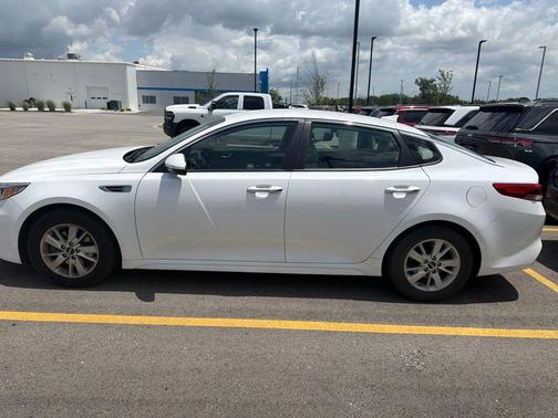 Snow White Pearl 2016 Kia Optima LX