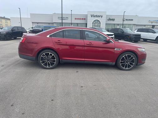 2017 Ford Taurus SEL