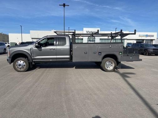 2023 Ford F-450 Lariat