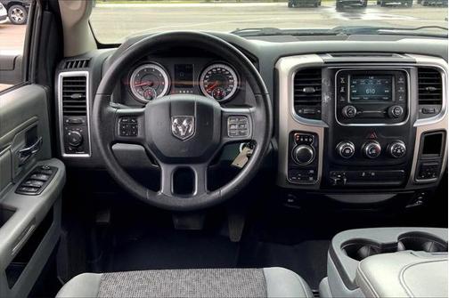 2016 RAM 1500 SLT