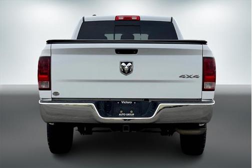 2016 RAM 1500 SLT