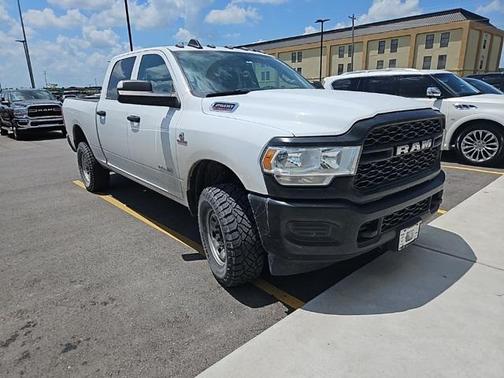 2020 RAM 2500 Tradesman Crew Cab 4X4 6'4' Box