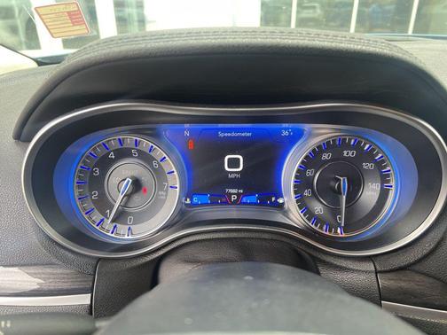 2022 Chrysler 300 Touring