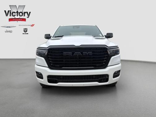 Ivory White Tri-Coat Pearlcoat 2026 RAM 1500 Laramie