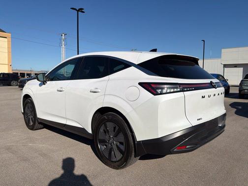 Everest White Pearl Tricoat 2026 Nissan Murano SL