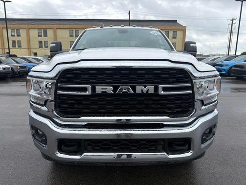 Bright White Clearcoat 2024 RAM 2500 Big Horn Crew Cab 4x4 6'4' Box