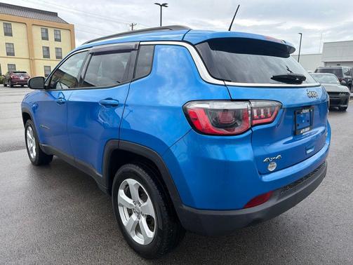 Laser Blue Pearlcoat 2018 Jeep Compass Latitude