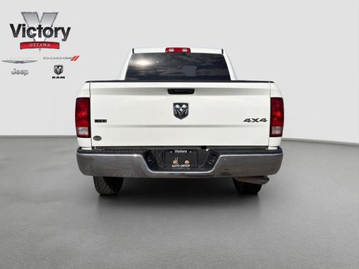 Bright White Clearcoat 2023 RAM 1500 Classic SLT