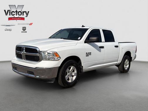 Bright White Clearcoat 2023 RAM 1500 Classic SLT