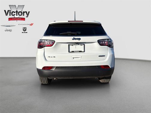 2024 Jeep Compass Latitude Lux