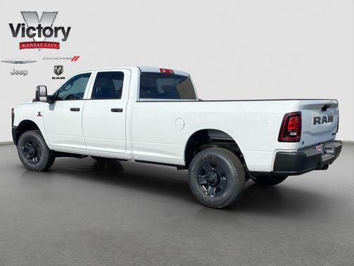 2026 RAM 2500 Tradesman Crew Cab 4x4 8' Box