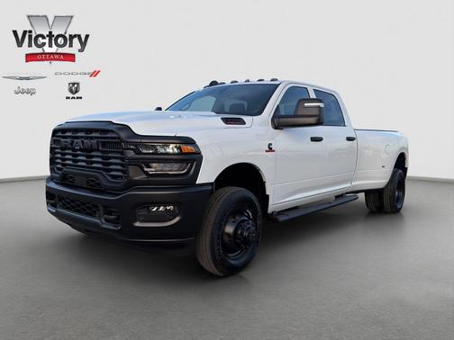 2026 RAM 3500 Tradesman Crew Cab 4x4 8' Box