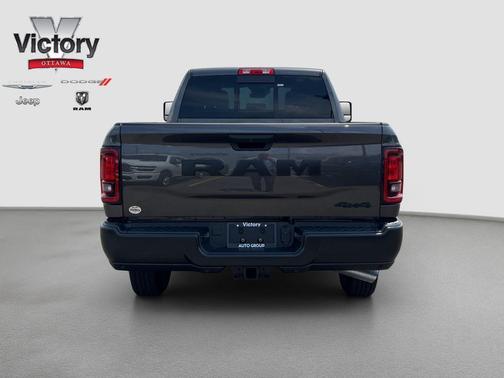 2025 RAM 2500 Tradesman Crew Cab 4x4 6'4' Box