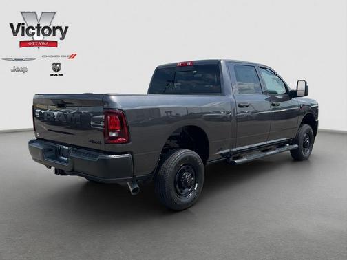 2025 RAM 2500 Tradesman Crew Cab 4x4 6'4' Box