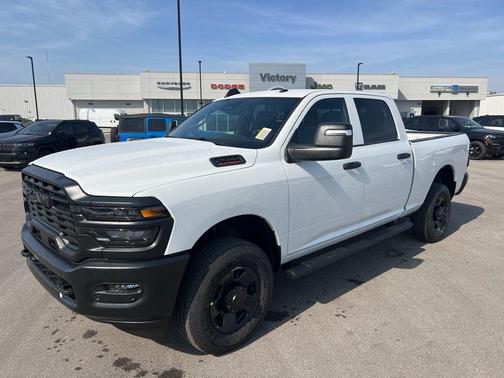 Bright White Clearcoat 2026 RAM 2500 Tradesman Crew Cab 4x4 6'4' Box