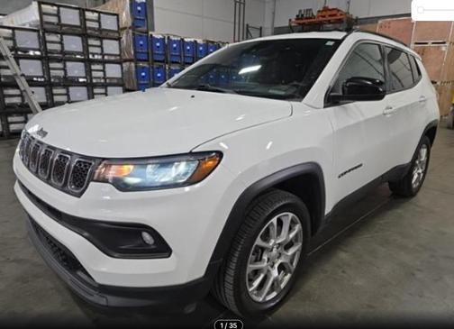 Bright White Clearcoat 2023 Jeep Compass Latitude Lux