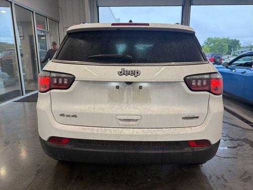 Bright White Clearcoat 2023 Jeep Compass Latitude Lux