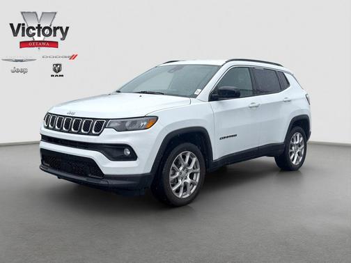 Bright White Clearcoat 2023 Jeep Compass Latitude Lux