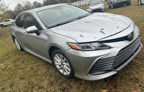 2022 Toyota Camry LE