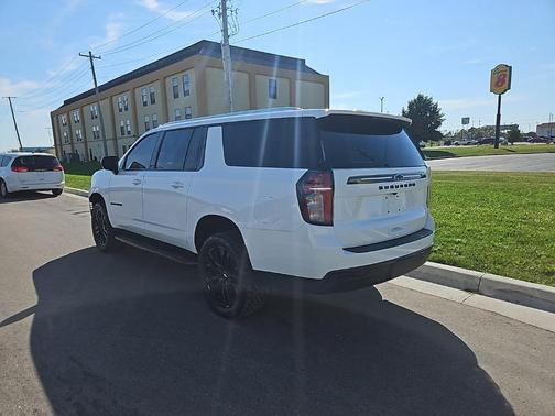 2023 Chevrolet Suburban LS
