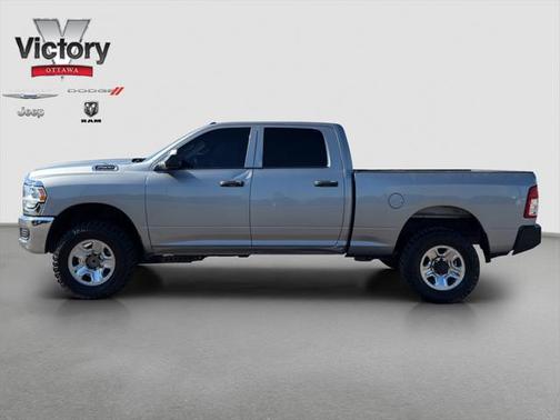 2019 RAM 2500 Tradesman Crew Cab 4x4 6'4' Box