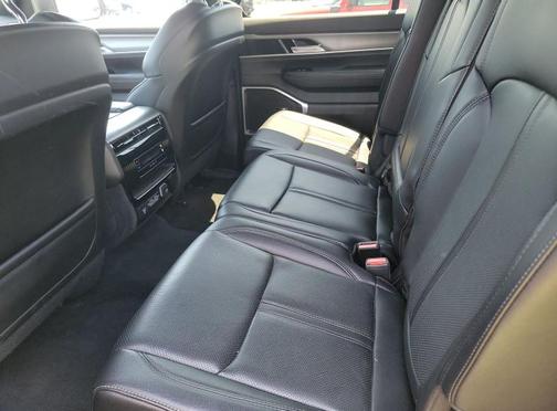 Bright White Clearcoat 2025 Jeep Wagoneer 4x4