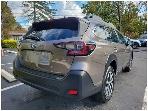 2023 Subaru Outback Premium