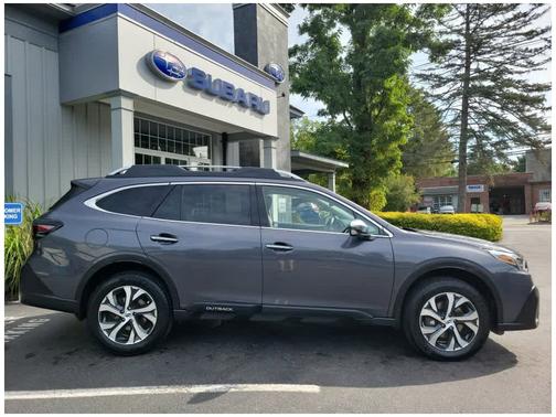 2022 Subaru Outback Touring XT