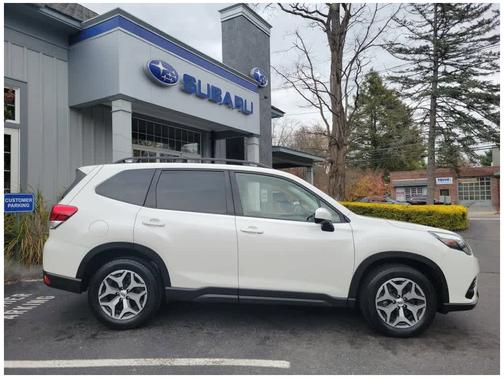 2023 Subaru Forester Premium