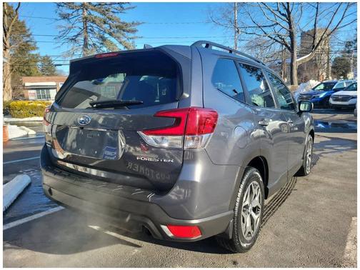 2022 Subaru Forester Premium