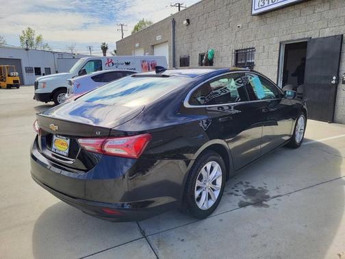 Mosaic Black Metallic 2021 Chevrolet Malibu LT