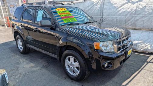 Tuxedo Black Metallic 2011 Ford Escape XLT