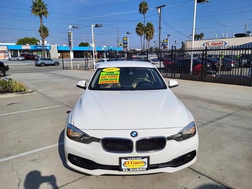 Mineral White Metallic 2017 BMW 320 i xDrive