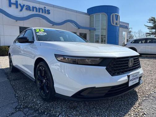 Platinum White Pearl 2025 Honda Accord SE